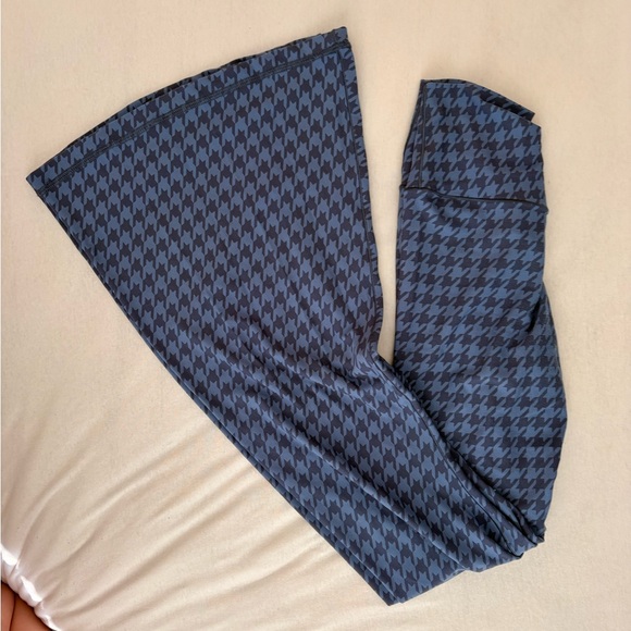 Houndstooth High-Waist Active Leggings - Aerie - Picture 4 of 4